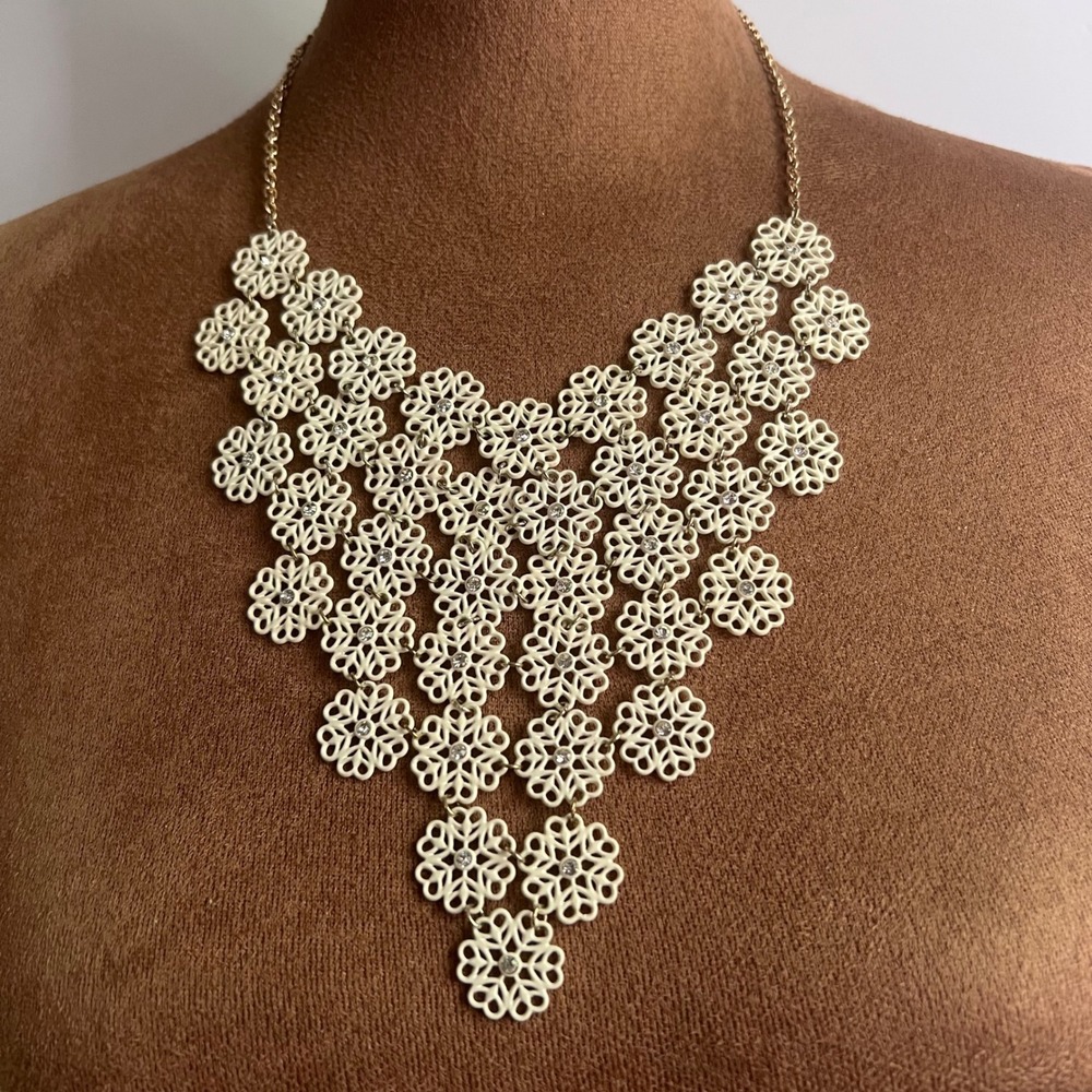 Vintage White Enamel Flower Rhinestone Bib Statement Necklace 18-21" Cottagecore